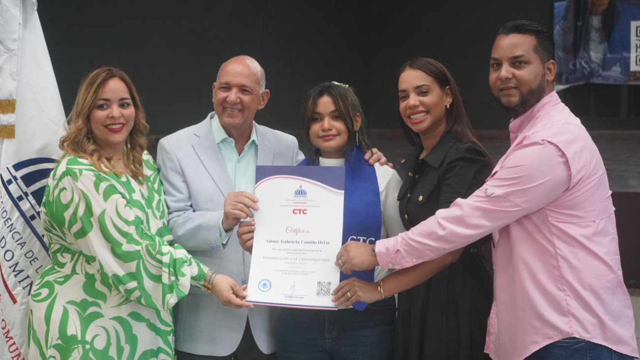 certifica jóvenes Sabana Perdida en tecnología